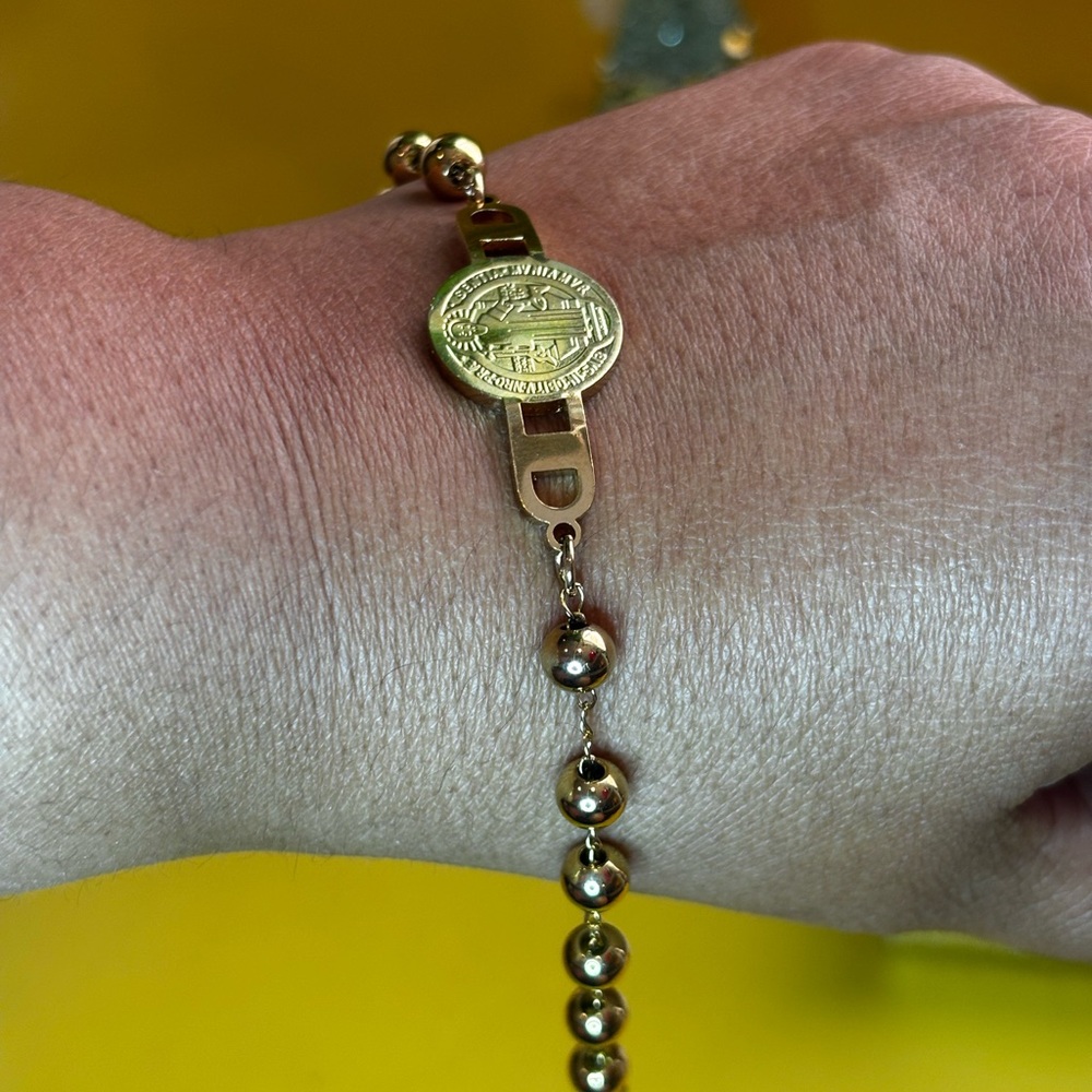 Elegant Gold Beaded Bracelet